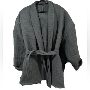 Black Lululemon quilted Kimono style Jacket with tie